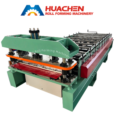 Machine voor het maken van dakplaten van metalen of staal