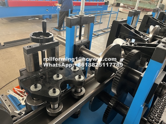 Een klik CZ Purlin Interchange Roll Forming Machine Keten Drive