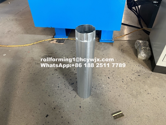 0.45-0.6mm Materiaaldikte Downspout Roll Forming Machine met 5,5kw motorvermogen