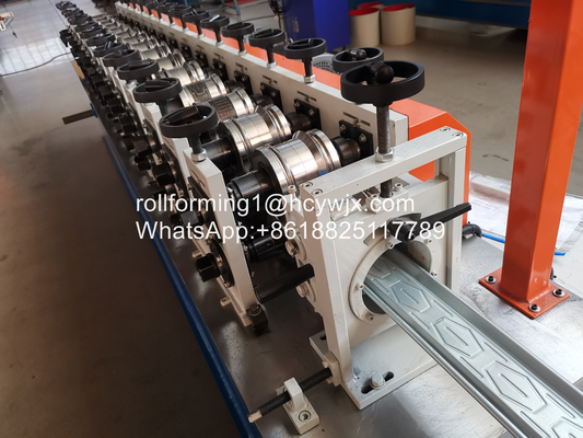 Aanpasbare voedingsbreedte sluiter deur rolvormende machine voor dikte 0,8-1,2 mm