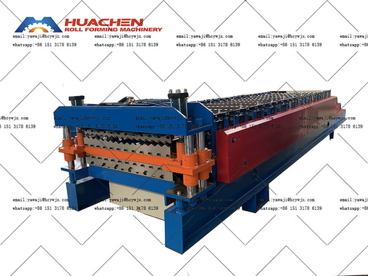 Trapeziumvormende machine voor het rollen van dubbele lagen van tegels voor de vervaardiging van profielen van metalen tegels