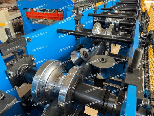 Regenspout Downspout Roll Forming Machine Hydraulisch snijden 100 mm of op maat gemaakte diameter