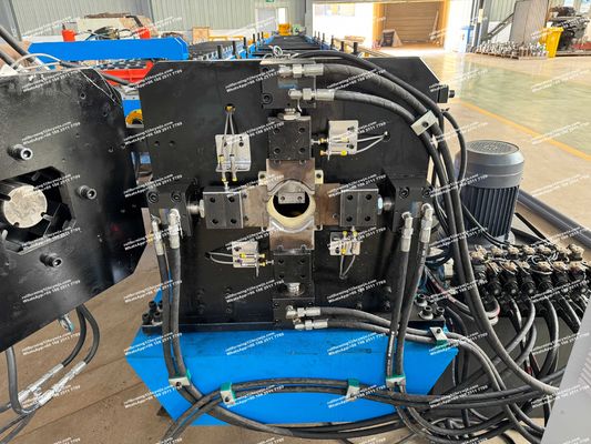 100 mm ronde afdekkingspijp rollenvormende machine Hydraulisch snijmachine type