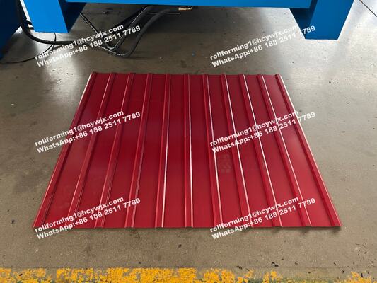 Dubbele laag rollenvormende machine met hydraulisch snijden PLC-besturingssysteem voor 0,3-0,6 mm dikke daktegels