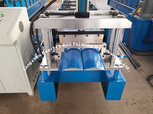 Machine voor het vormen van koude rollen van stalen daken