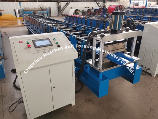 Machine voor het vormen van koude rollen van stalen daken