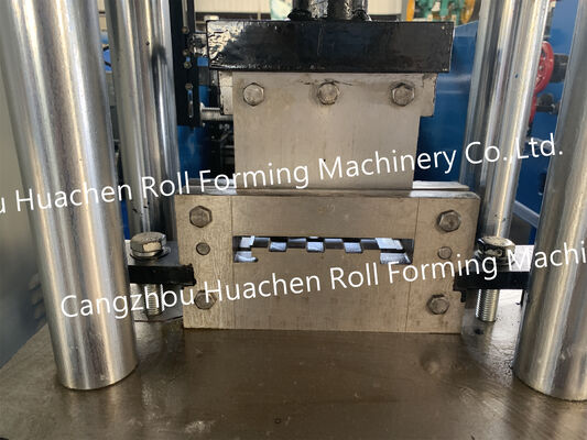 Metaal Automatische Ponsplaat Machine Dak- en Wandpaneelvormmachine