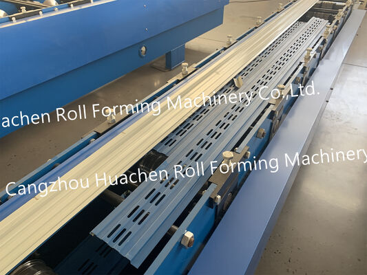 Metaal Automatische Ponsplaat Machine Dak- en Wandpaneelvormmachine