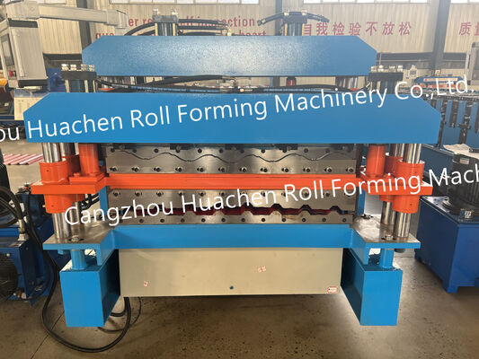Machines voor het vormen van platen van dakpanelen en wandpanelen