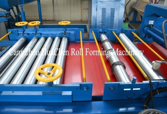 Hydraulische die Controle aan van de de Plaatsnijmachine van het Lengtemetaal de Plaat van het de Kleurenstaal wordt gesneden