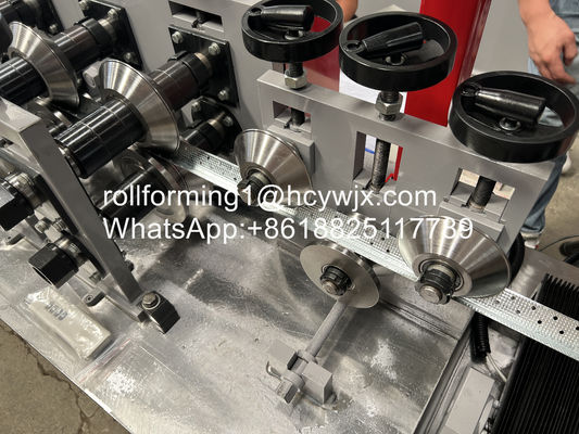 Cr12 de Hoek Keel Roll Forming Machine van het Snijders45# Staal
