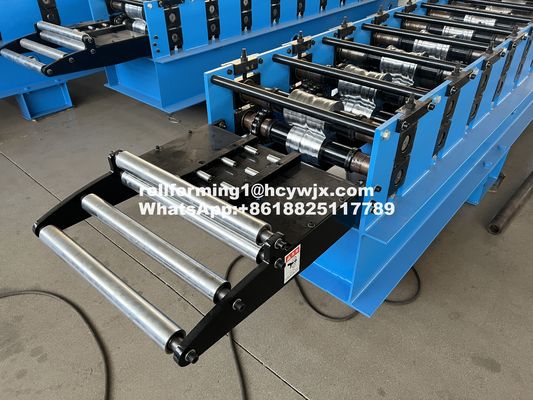 Rolvormende machine met hydraulische PLC-controle en 0,3-0,6 mm materiële dikte