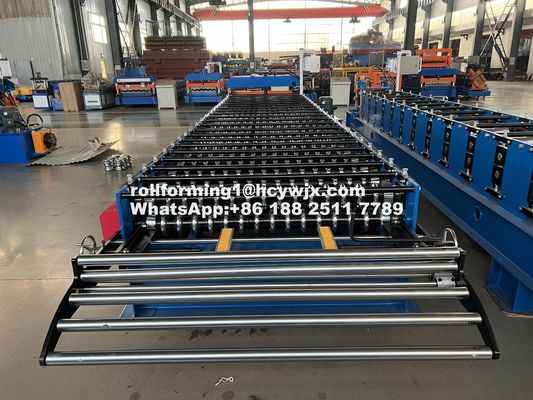 45# Stalen rollen gegolfde rollenvormende machine 15-20m/min Vormingssnelheid