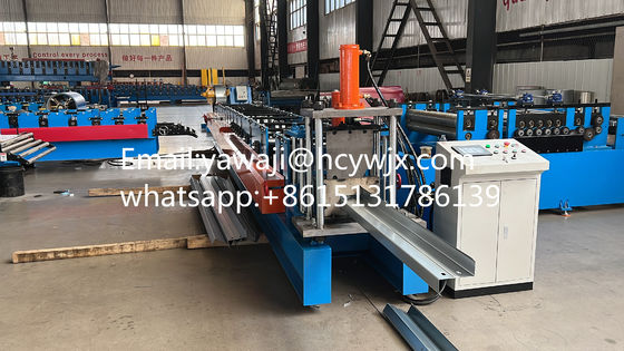 7.5KW keten aandrijving aanpasbare automatische CZ Purlin productie machine