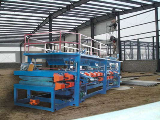 De Sandwichcomité die van het kleurenblad Machine voor Steenwolraad 28kw maken