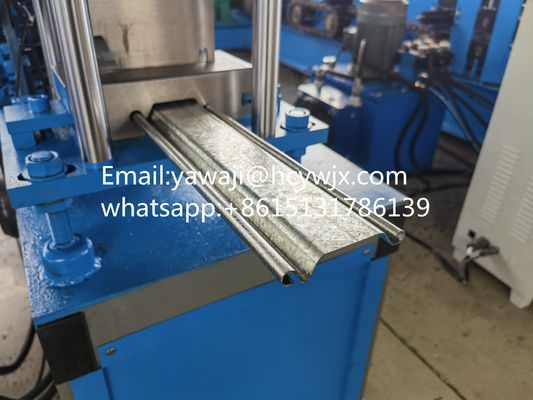 Ketting aandrijving Volledig automatisch sluiter deur frame Rolling Machine voor 380V 50Hz 3Fases Steel Frame Purlin