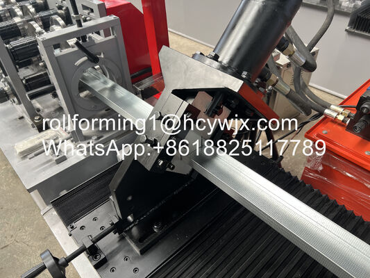 U-vormige gipsplaat ondersteuning rolvormmachine met 10 rijen Cr12 Mov rollen voor 0,7-0,9 mm platen