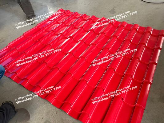 Dubbele laag rollvormende machine met PLC-besturing voor de productie van tegels met een breedte van 1250 mm en een dikte van 0,3-0,6 mm